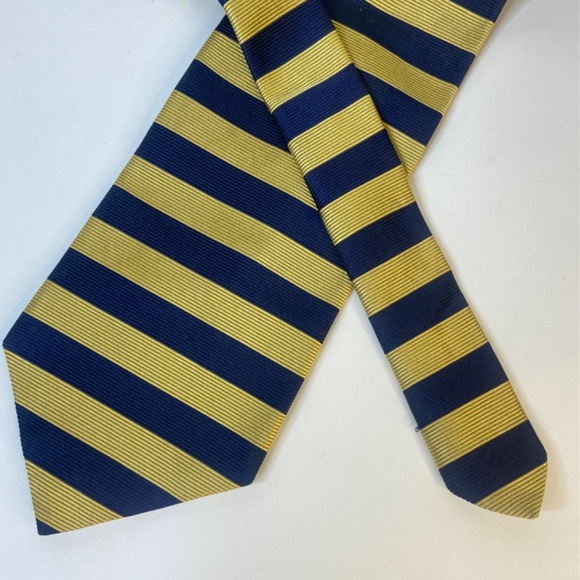 Brooks Brothers Makers Striped Silk Tie Necktie Repp Navy Blue Gold Designer - Picture 3 of 4